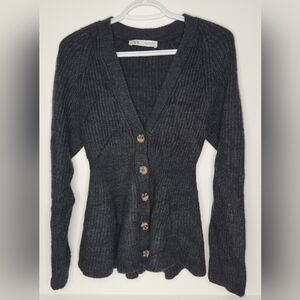Zara Fitted Knit Cardigan Size Small Grey with 5 Large Brown Buttons